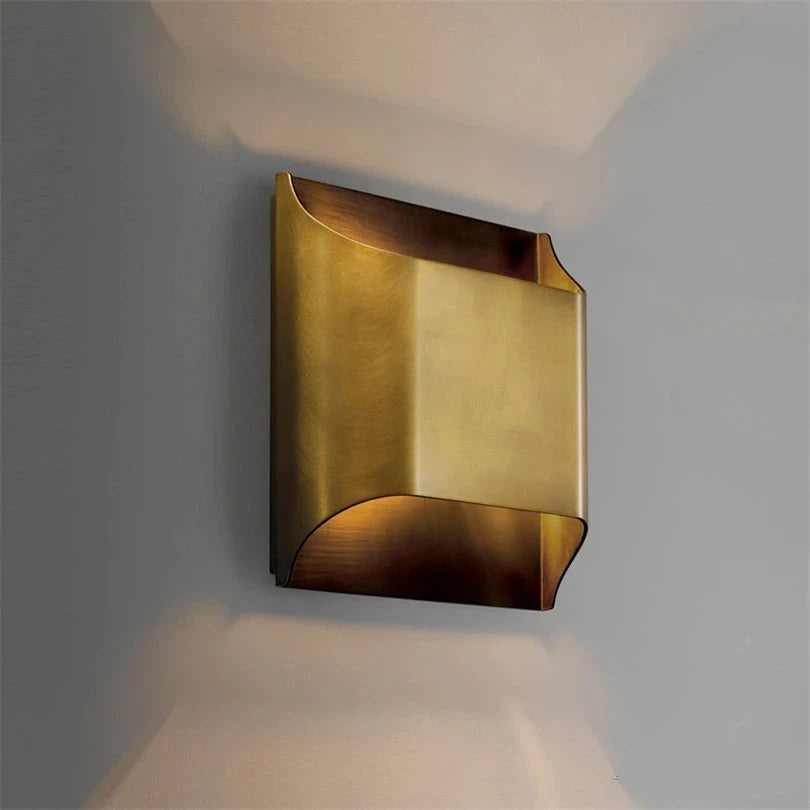 SHIRLEY WALL LIGHT