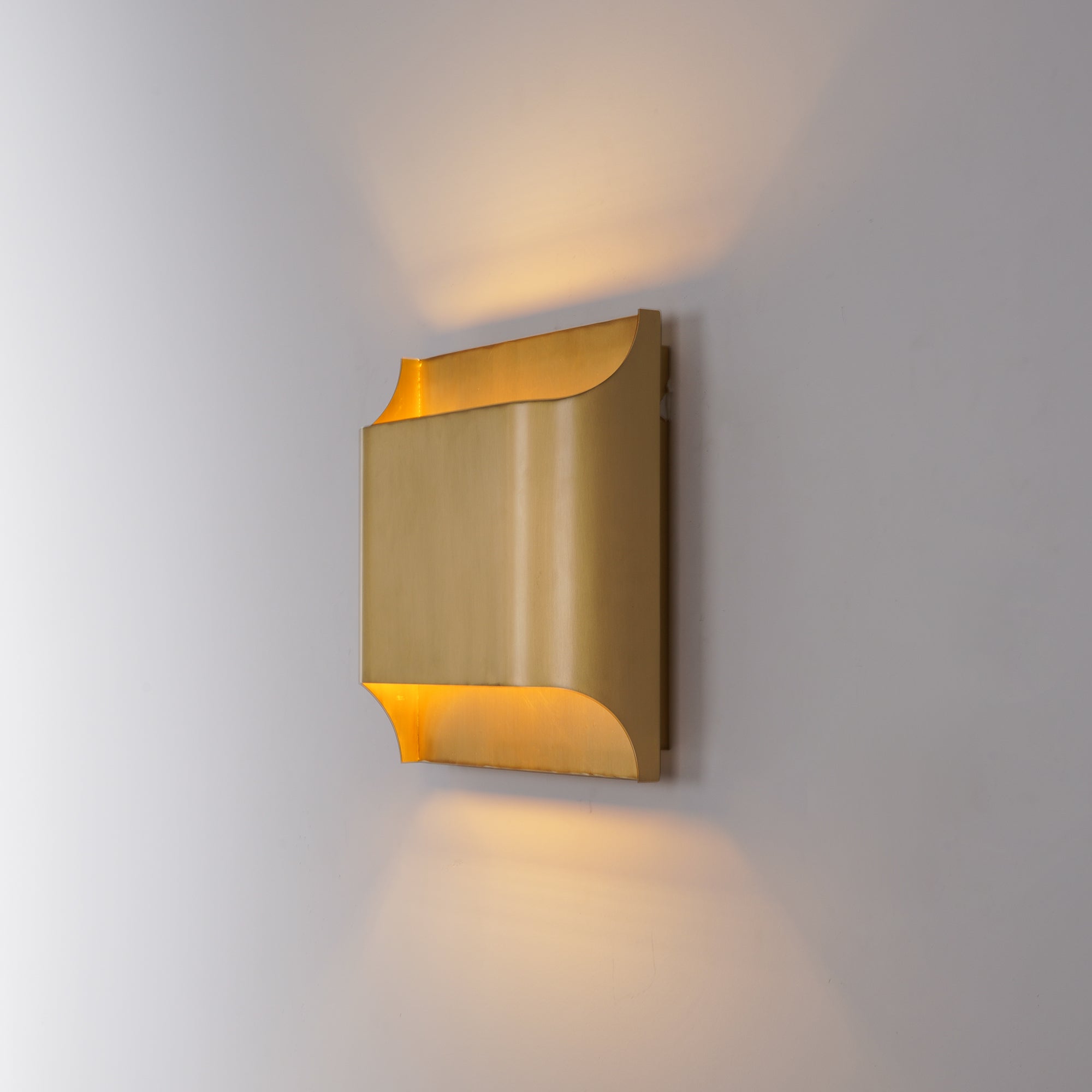 SHIRLEY WALL LIGHT