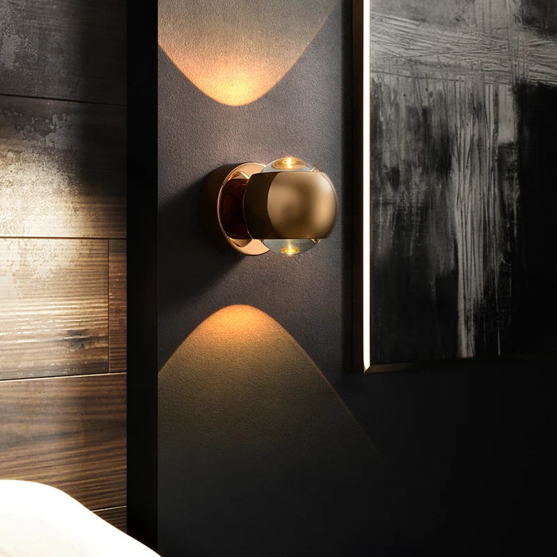 INTELLIGENT SOSPESO WALL LIGHT