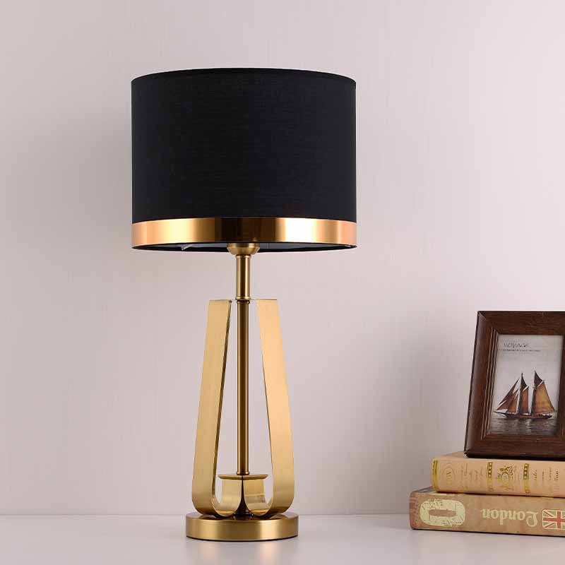 CARINA BLACK AND GOLD TABLE LAMP