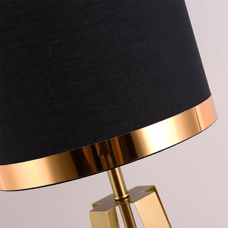 CARINA BLACK AND GOLD TABLE LAMP